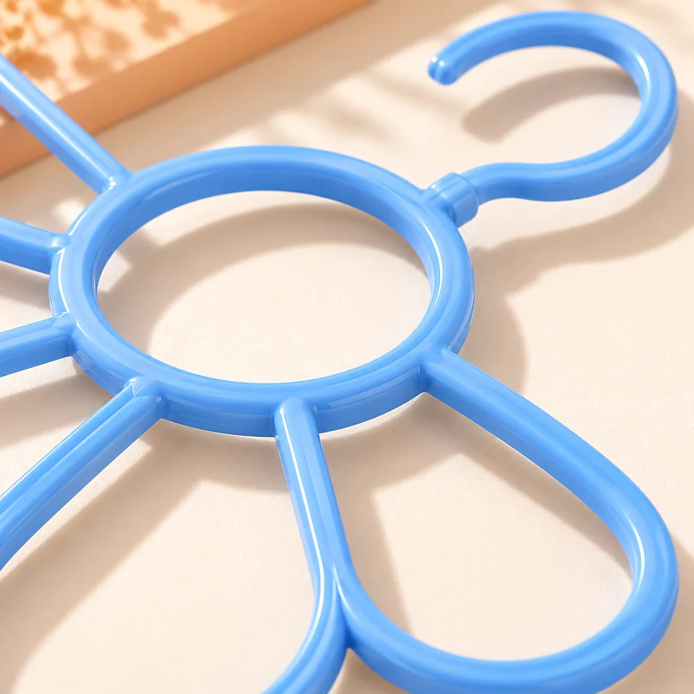 5-Hole Scarf & Belt Hanger — material and construction detail